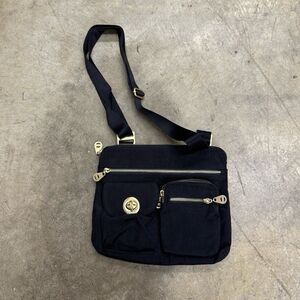Baggallini Sydney Crossbody Bag Black Gold Hardware Multi-Pocket Purse